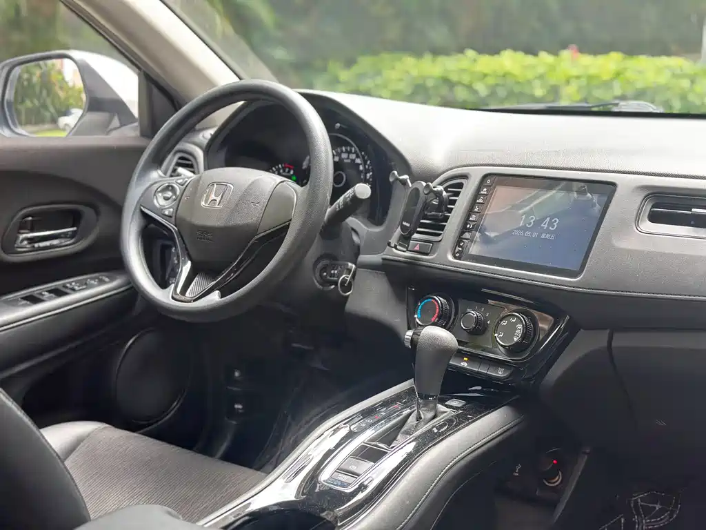 Honda Vezel 2020 — фото 7