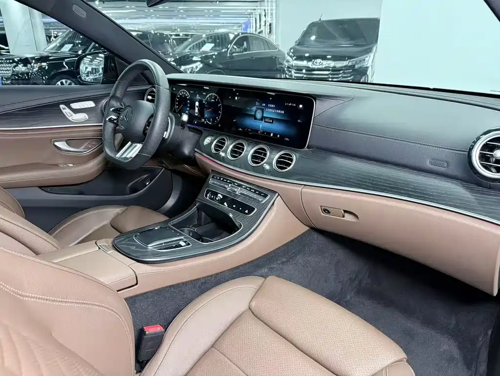 Mercedes-Benz E-Class 2022 — фото 11