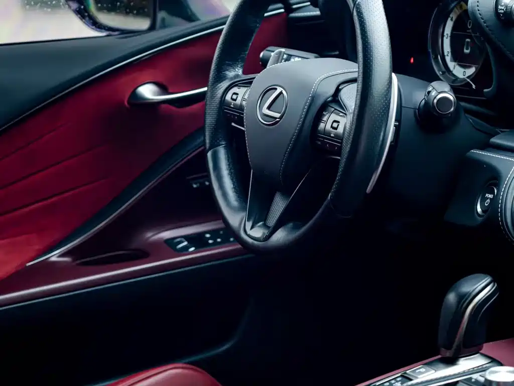 Lexus LC 2022 — фото 25