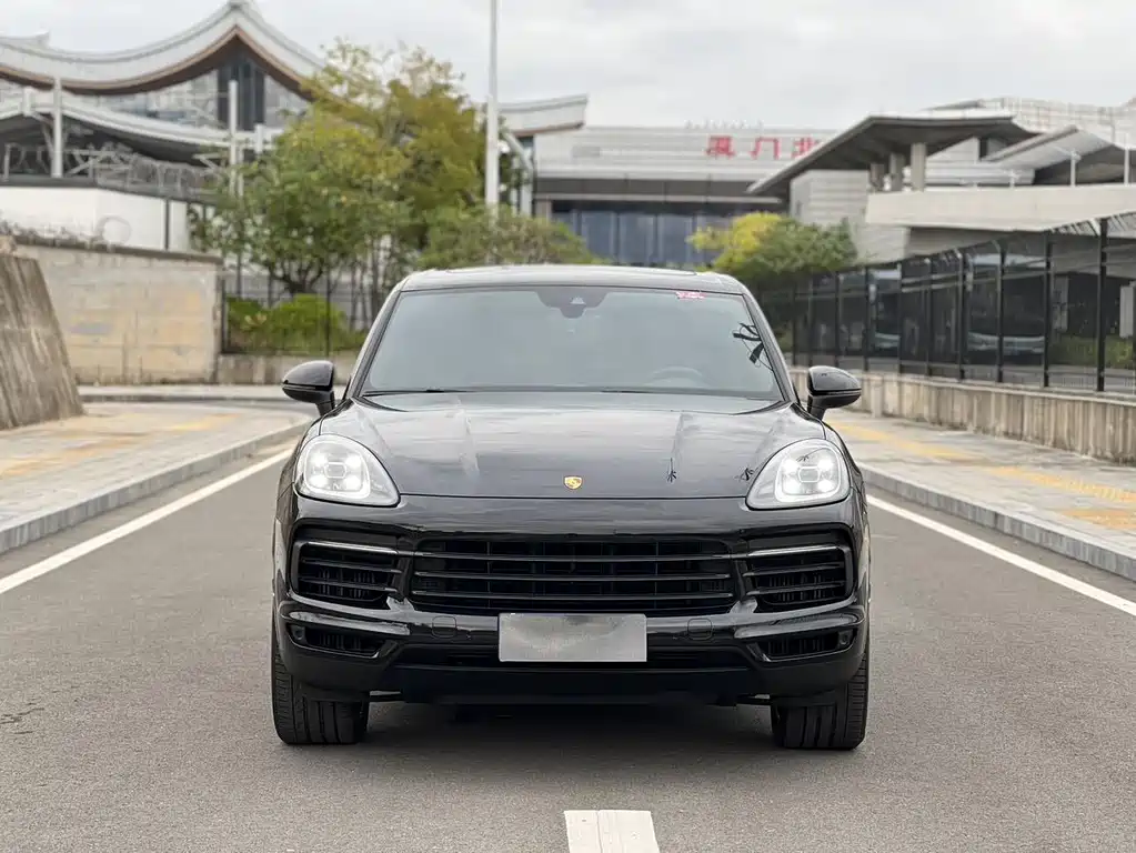 Porsche Cayenne 2020 — фото 2