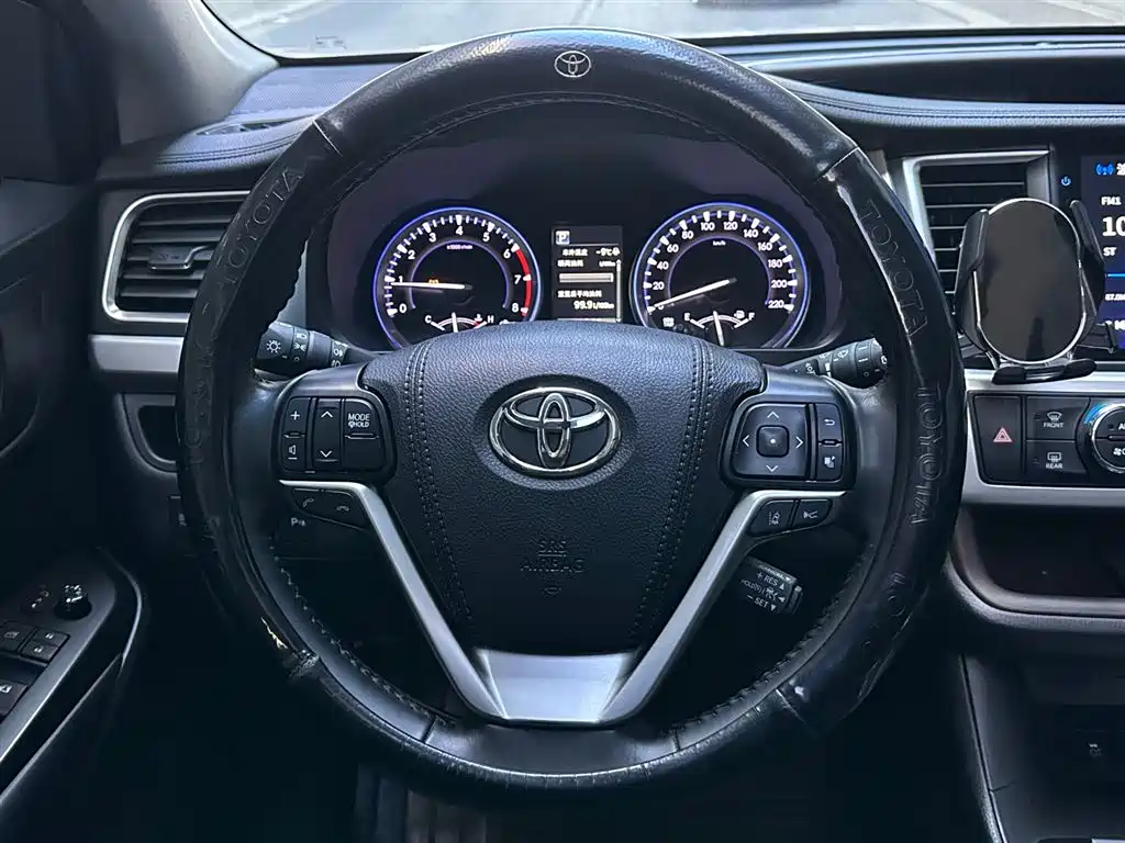 Toyota Highlander 2021 — фото 12