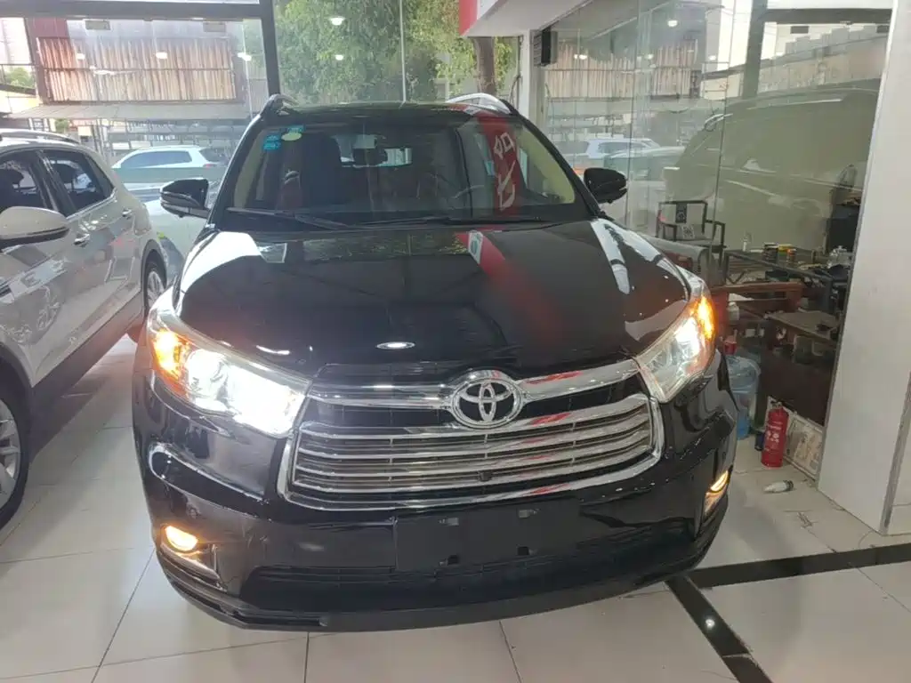 Toyota Highlander 2017 — фото 3
