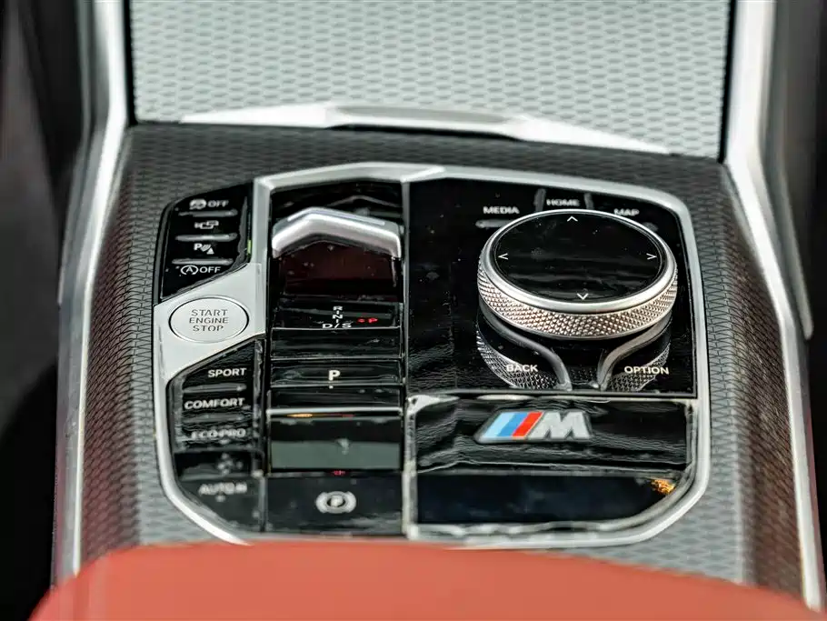 BMW 3 Series 2024 — фото 15
