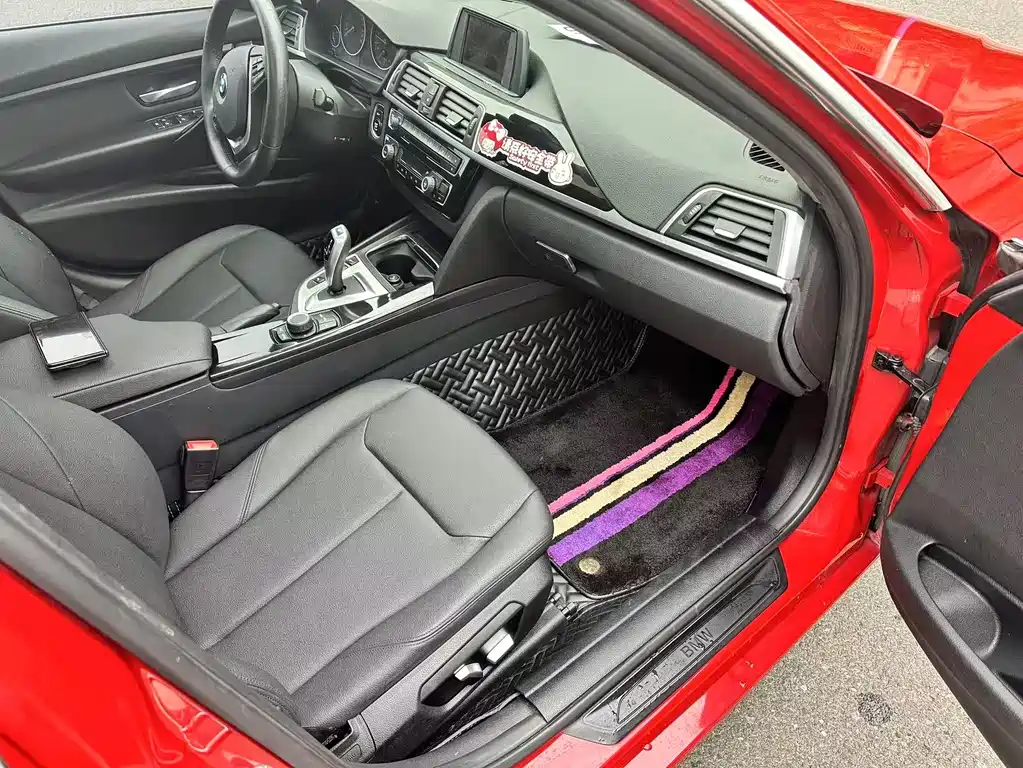BMW 3 Series 2017 — фото 13