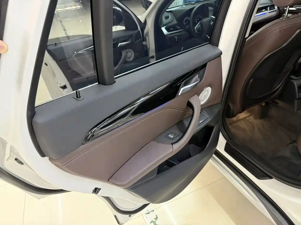 BMW X1 2022 — фото 14