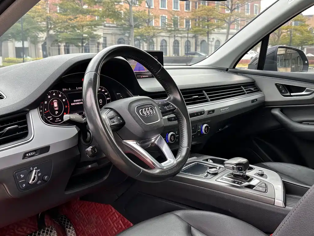 Audi Q7 2017 — фото 16
