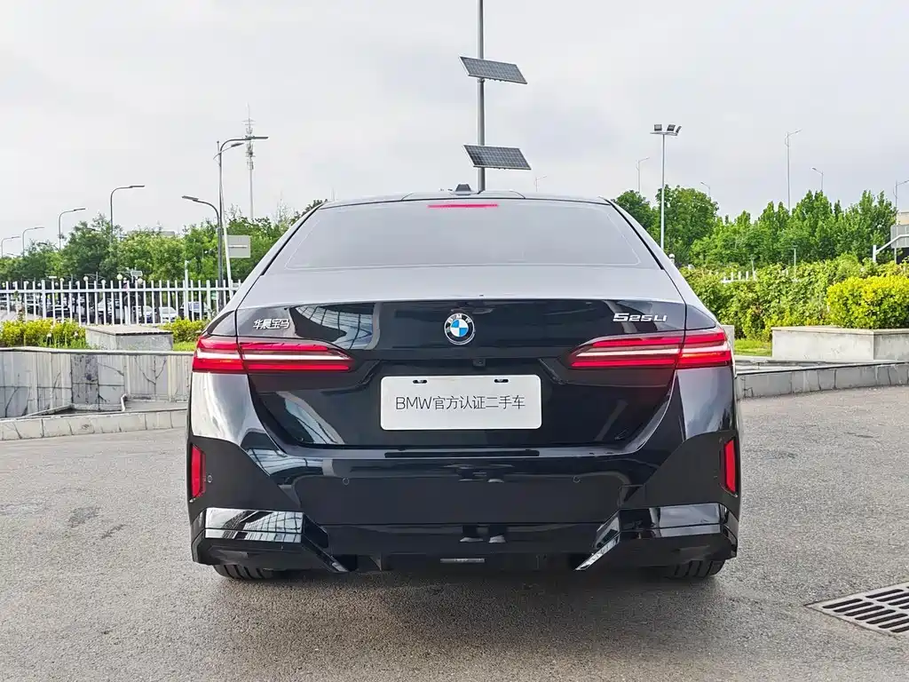 BMW 5 Series 2026