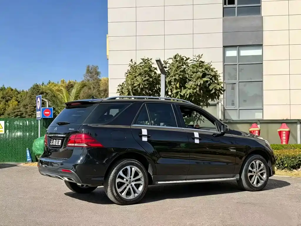 Mercedes-Benz GLE 2017