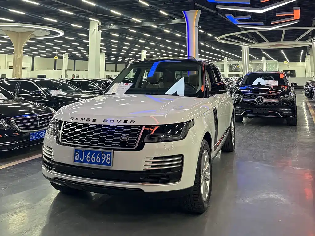 Land Rover Range Rover 2017 — фото 1