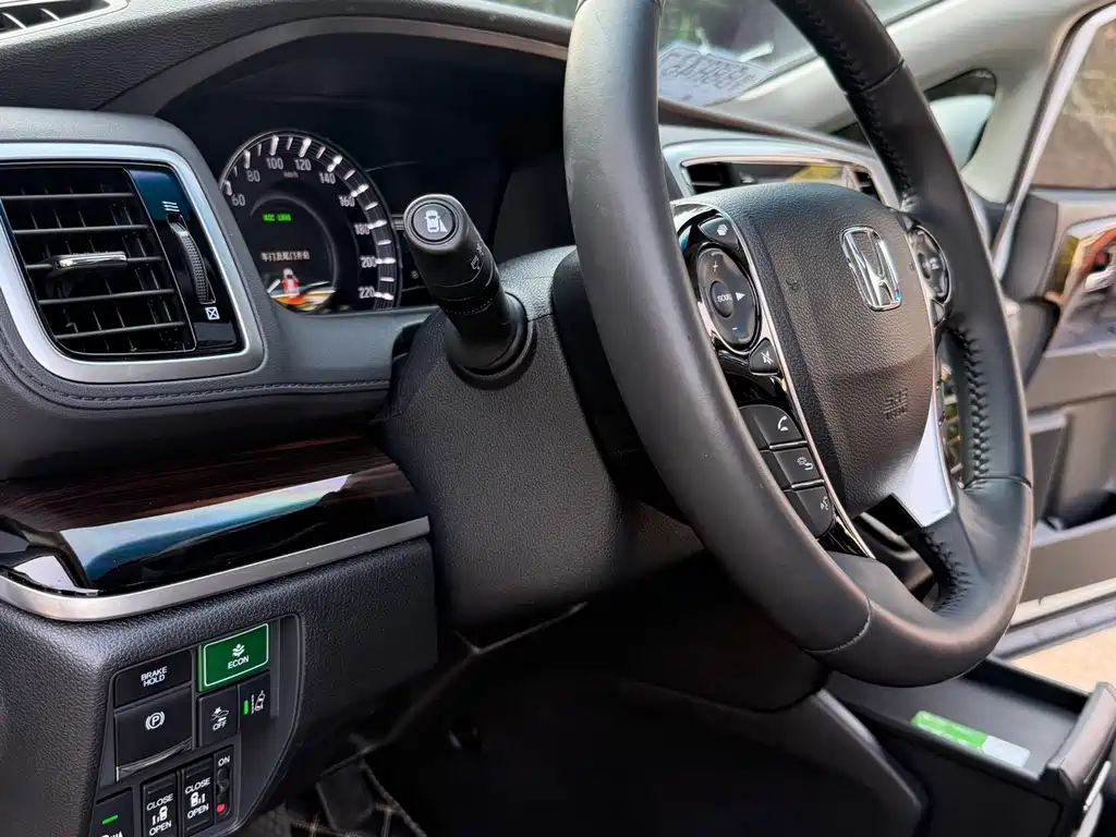 Honda Odyssey 2019 — фото 19
