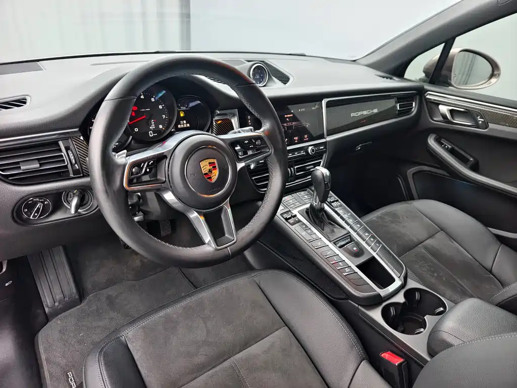 Porsche Macan 2019 — фото 9