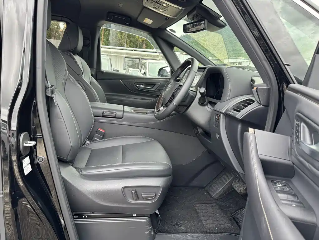 Toyota Alphard 2026 — фото 10