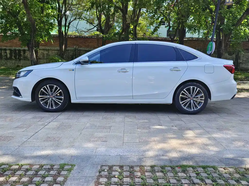 Roewe i6 Classic 2020 — фото 13