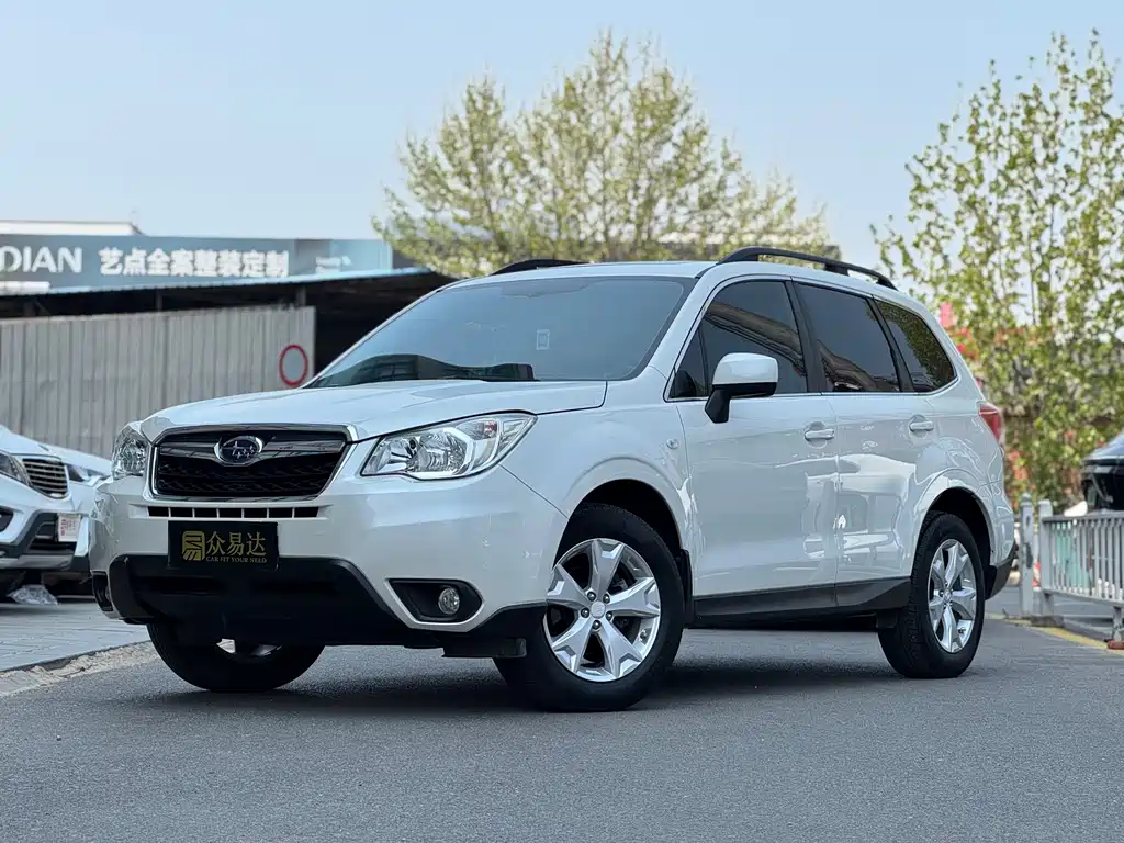 Subaru Forester 2015 — фото 1