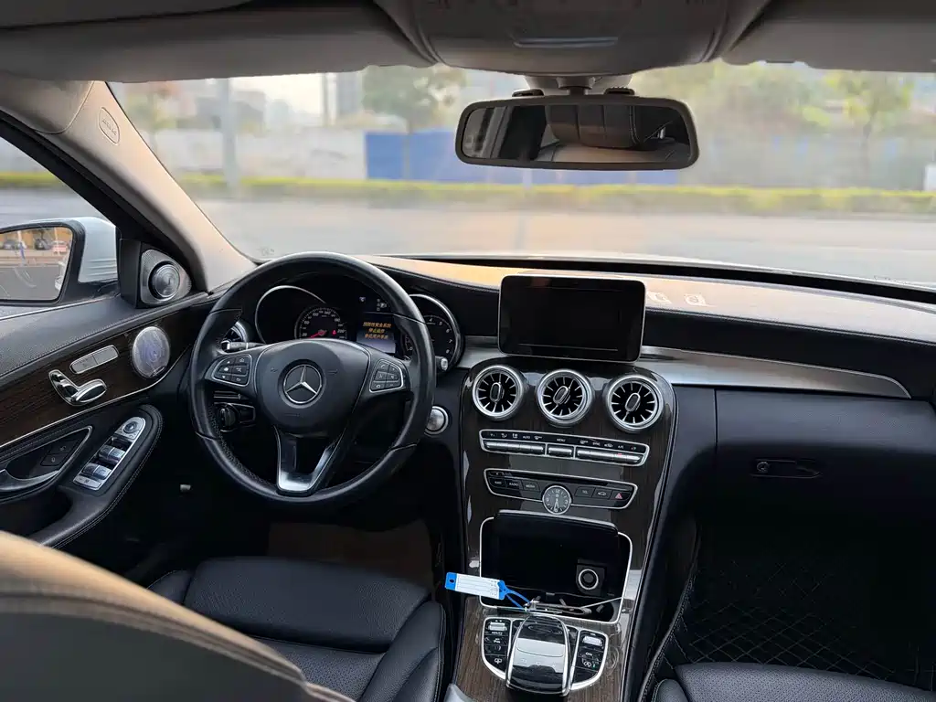 Mercedes-Benz C-Class 2015 — фото 17