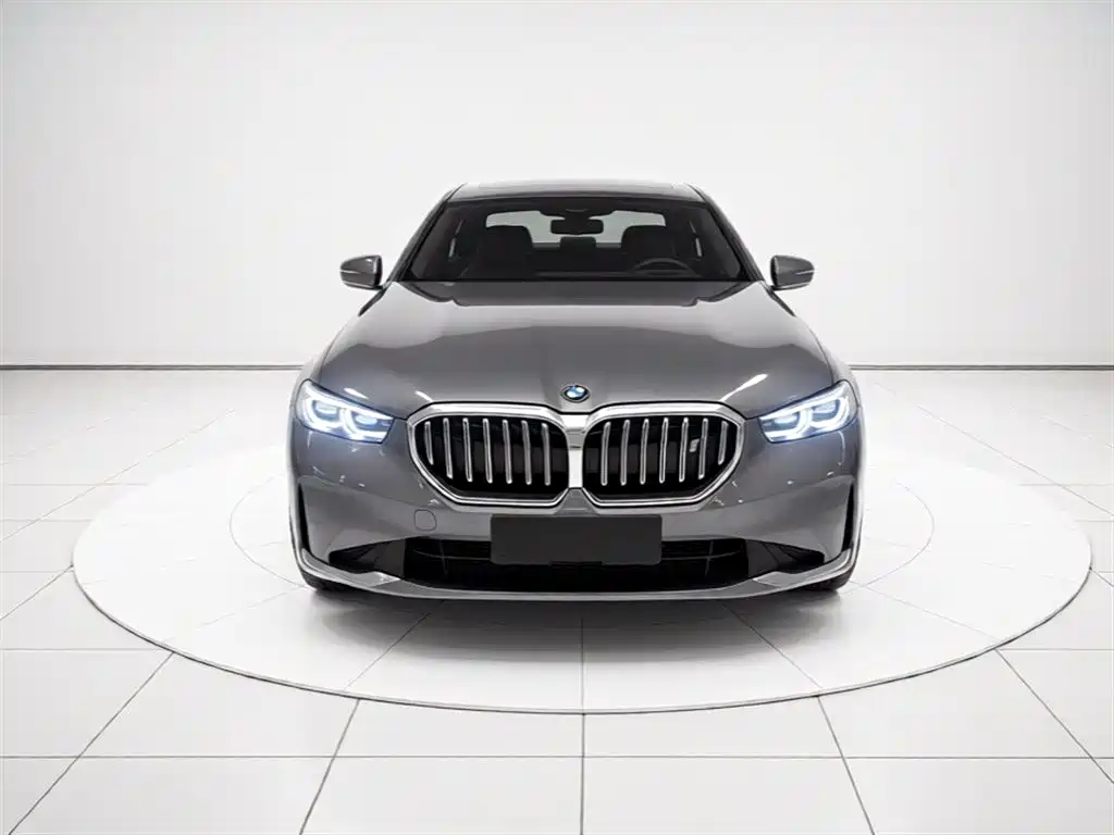 BMW i5 2025 — фото 3