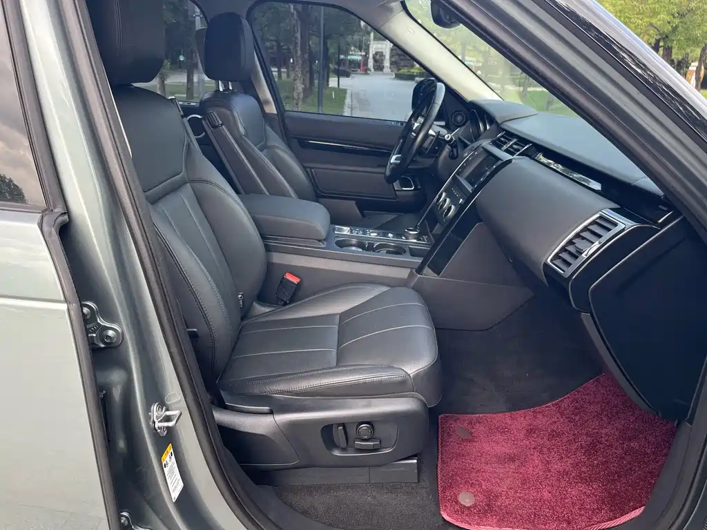 Land Rover Discovery 2018 — фото 16