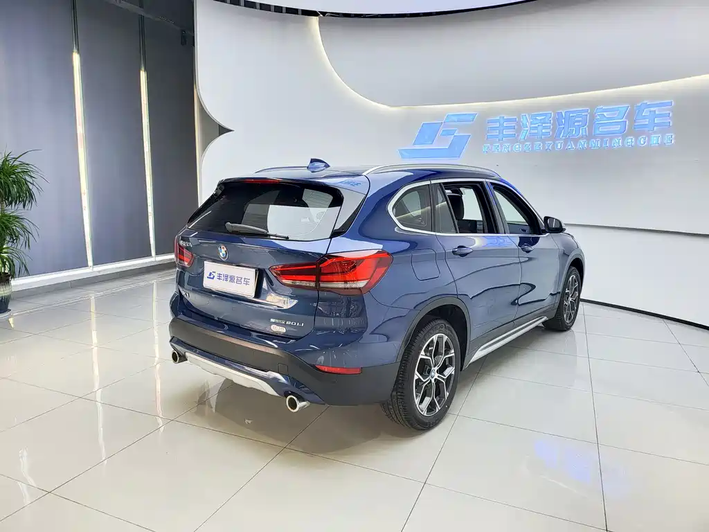 BMW X1 2021 — фото 3