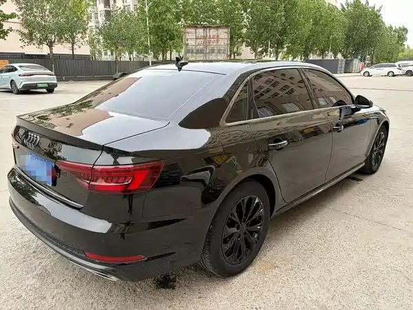 Audi A4L 2019