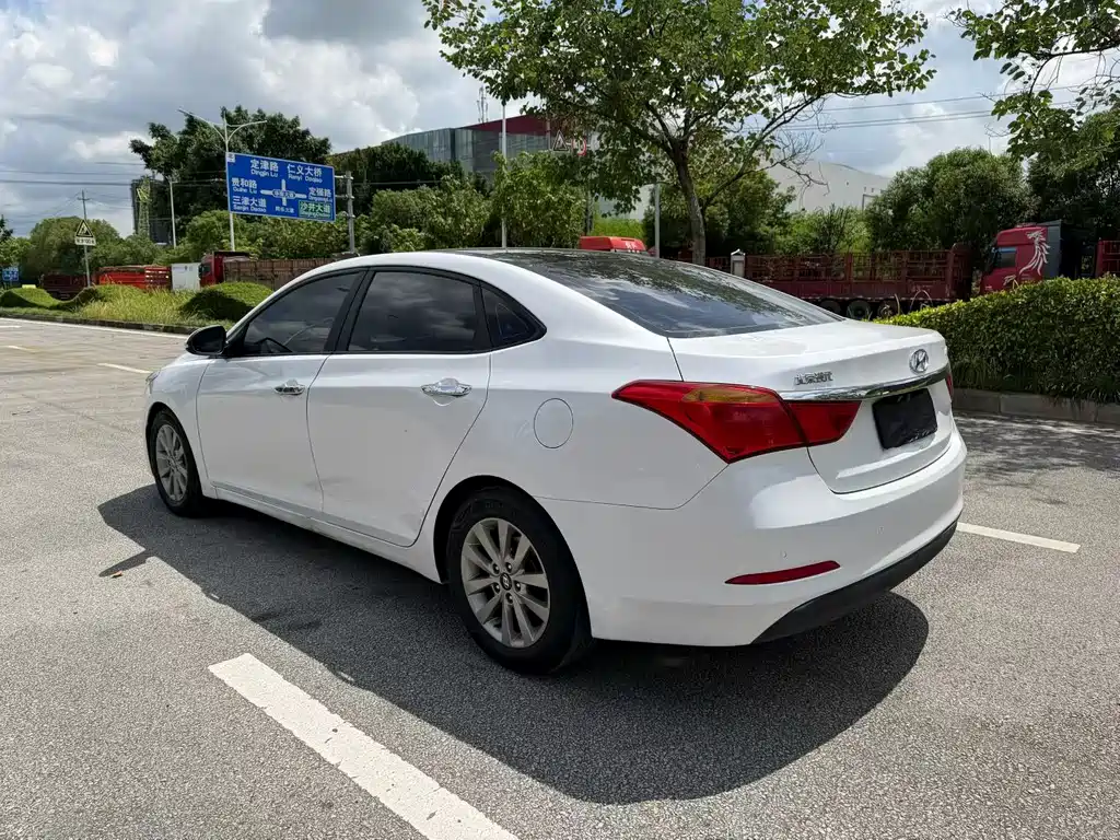 Hyundai Mistra 2014 — фото 6