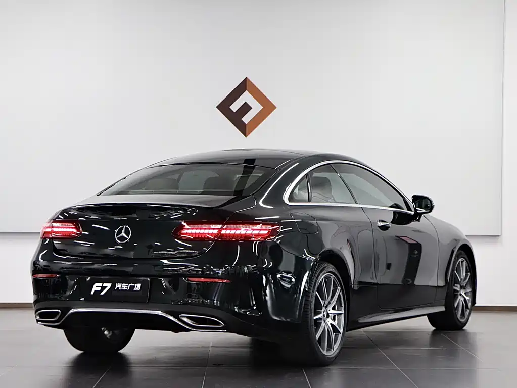 Mercedes-Benz E-Class 2023 — фото 6