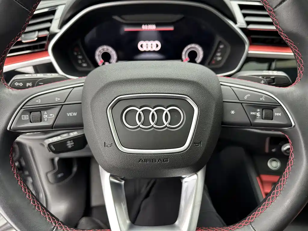 Audi Q3 2023 — фото 11