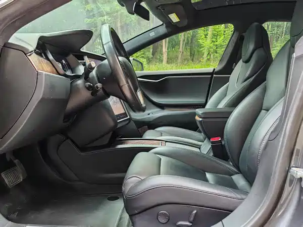 Tesla Model S 2019