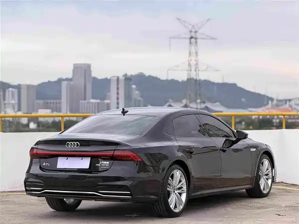 Audi A7L 2024