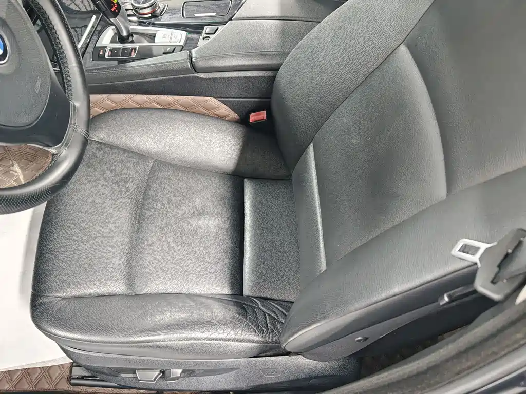 BMW 5 Series 2013 — фото 12