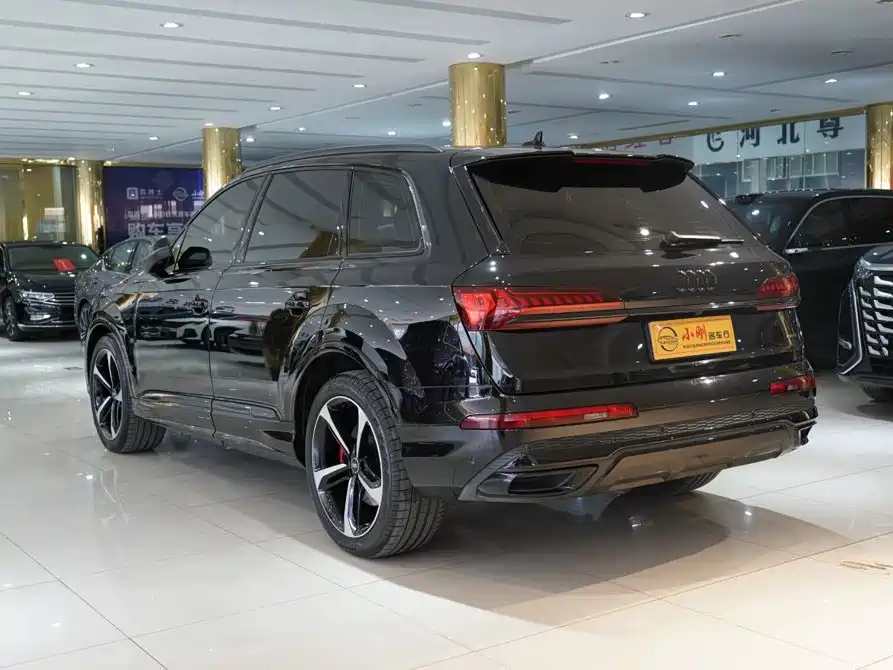 Audi Q7 2022 — фото 15