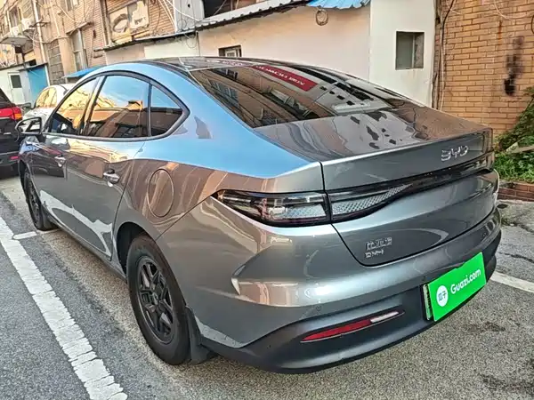 BYD Seal 05 DM-i 2025