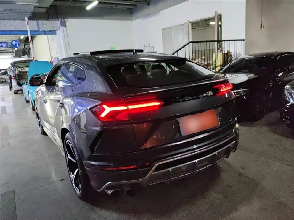 Lamborghini Urus 2019 — фото 5
