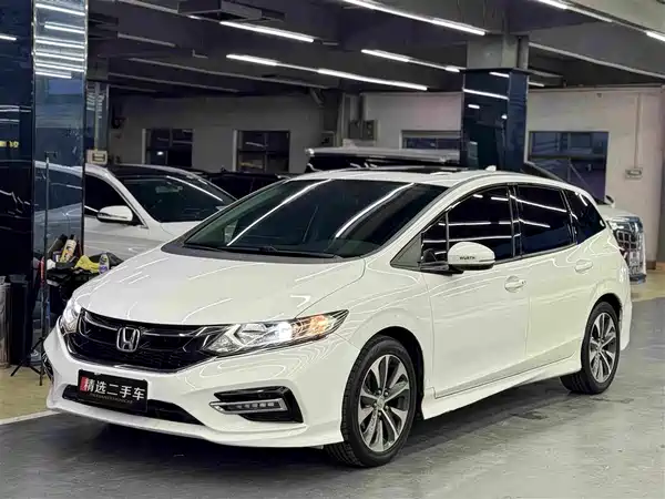 Honda Jade 2017