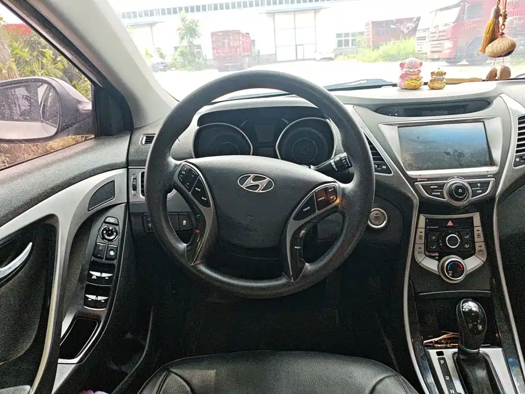 Hyundai Elantra 2016