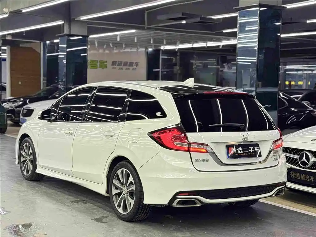 Honda Jade 2017 — фото 14