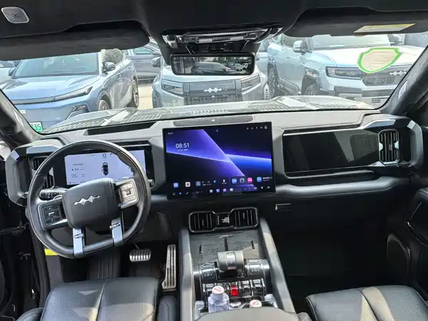 Fangchengbao Leopard 8 2025