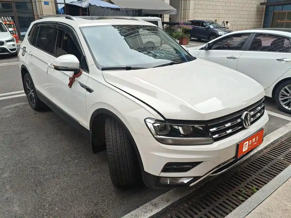 Volkswagen Tiguan L 2019 — фото 3