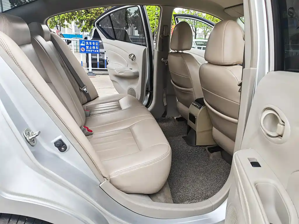Nissan Sunny 2013 — фото 10
