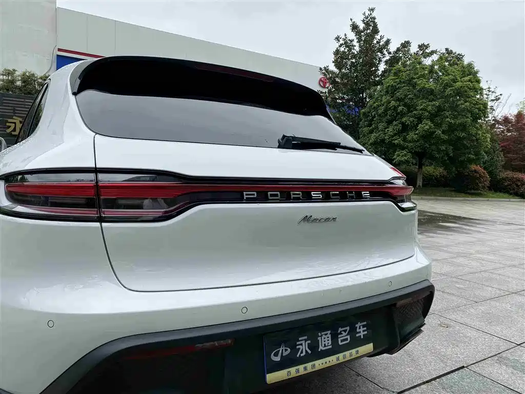 Porsche Macan 2022 — фото 19