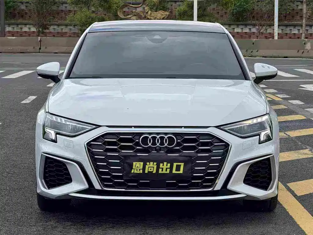 Audi A3 2023 — фото 2