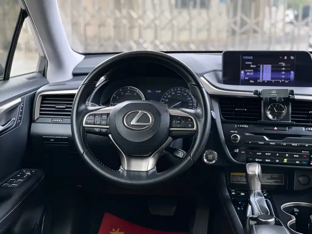 Lexus RX 2019 — фото 12
