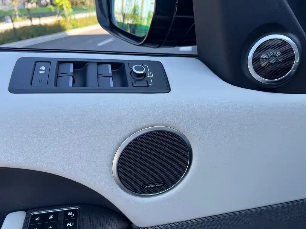 Land Rover Range Rover Sport 2015 — фото 16