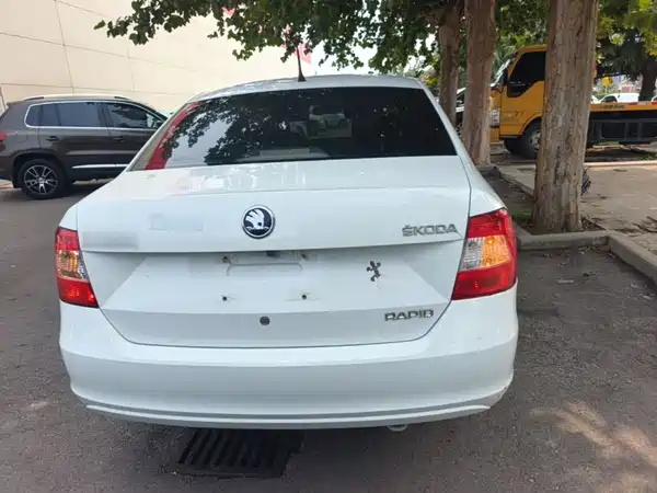 Skoda Rapid 2015
