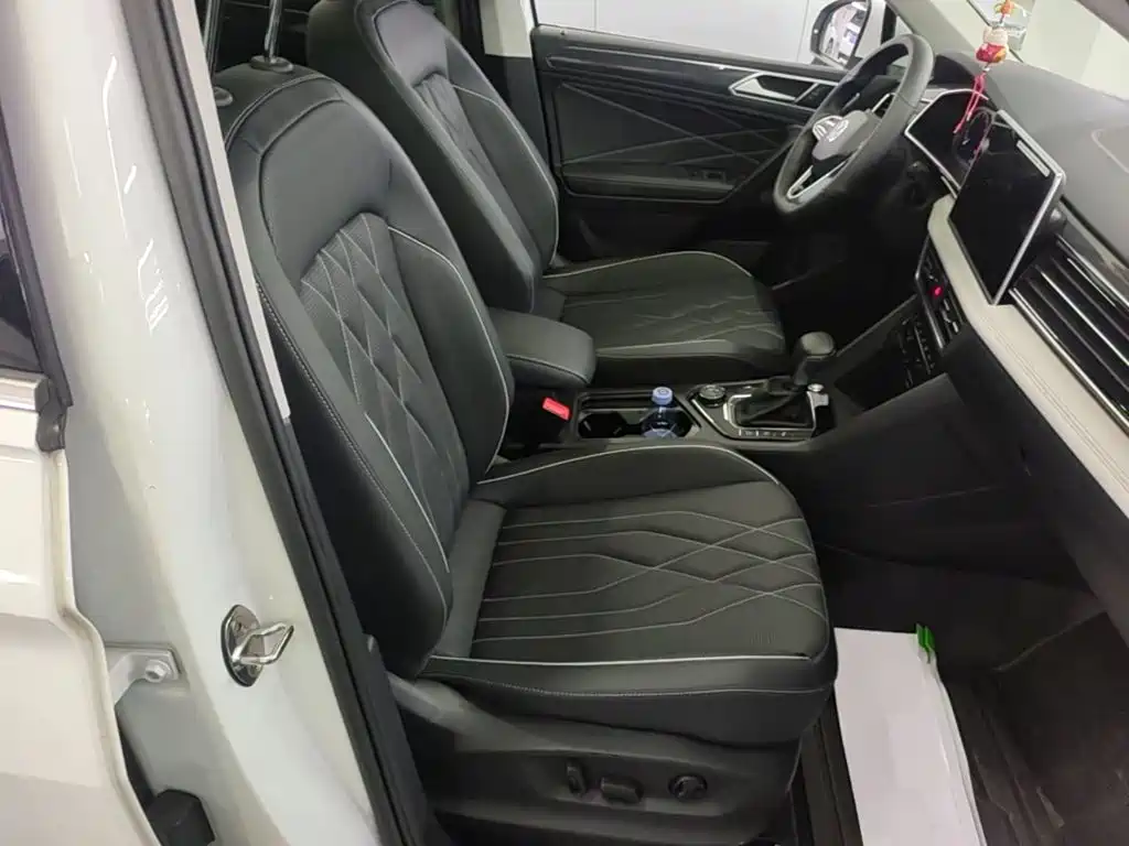 Volkswagen Tiguan L 2023 — фото 25