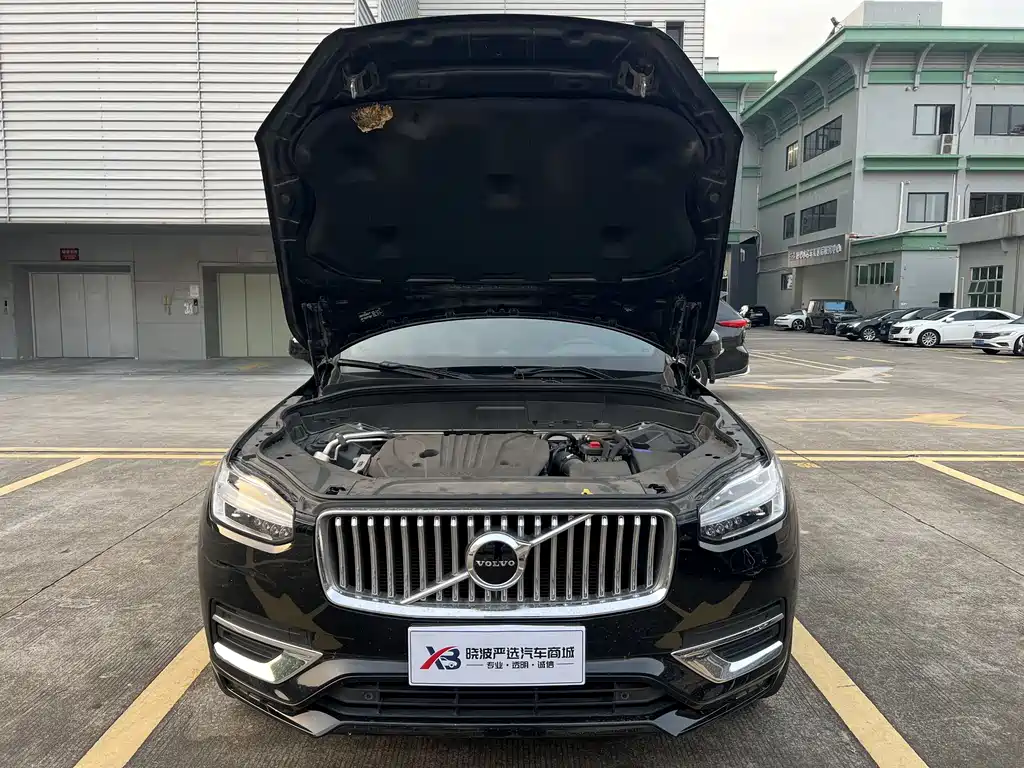 Volvo XC90 2021 — фото 11