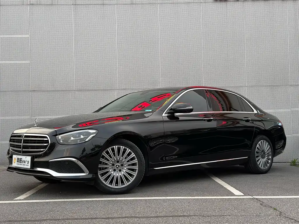 Mercedes-Benz E-Class 2023 — фото 46
