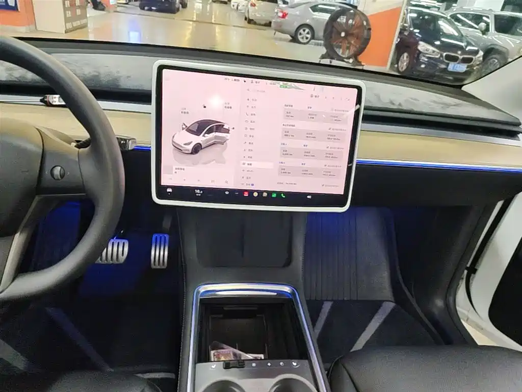 Tesla Model Y 2023 — фото 13