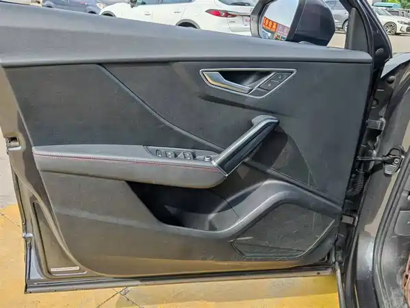 Audi Q2L 2022