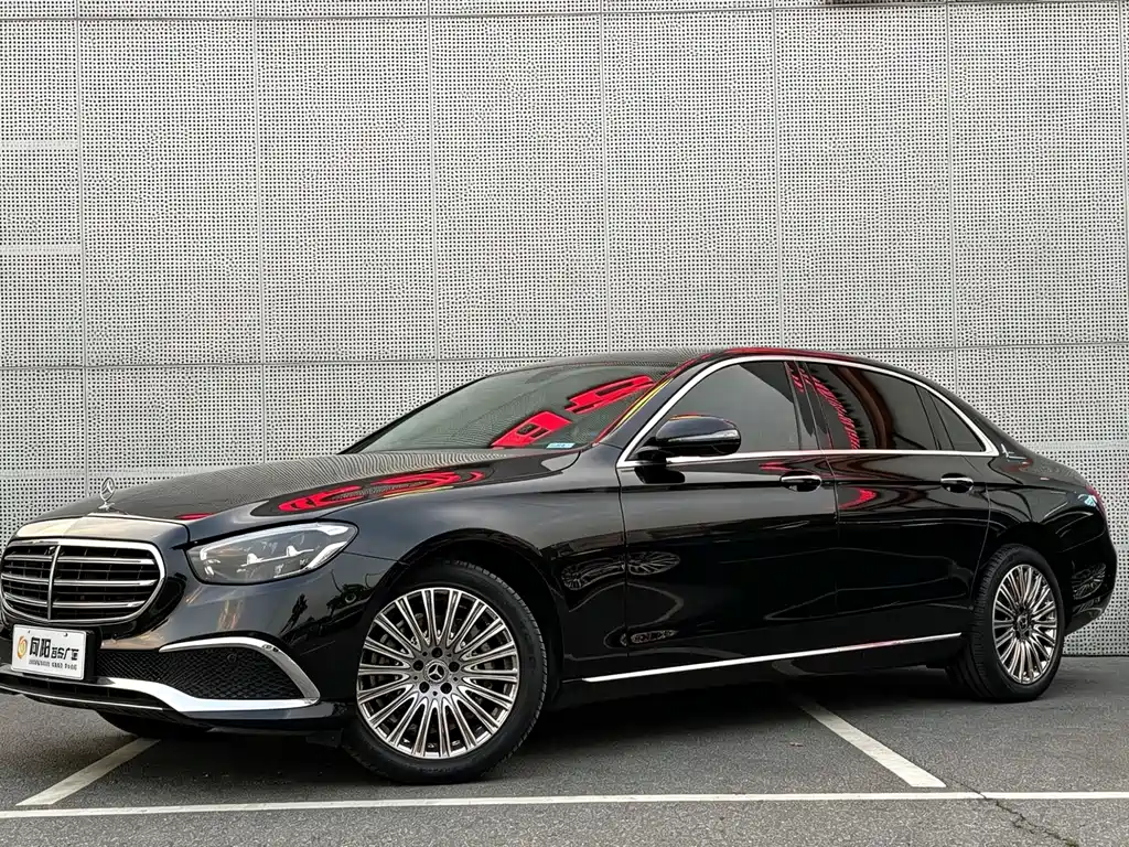 Mercedes-Benz E-Class 2023 — фото 1
