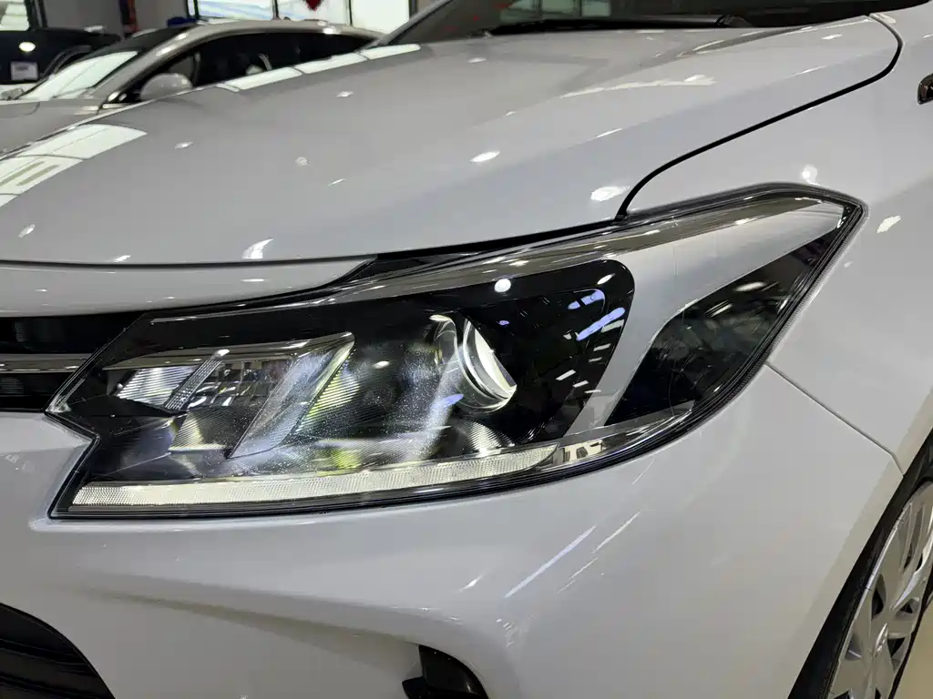Toyota Vios 2023 — фото 13